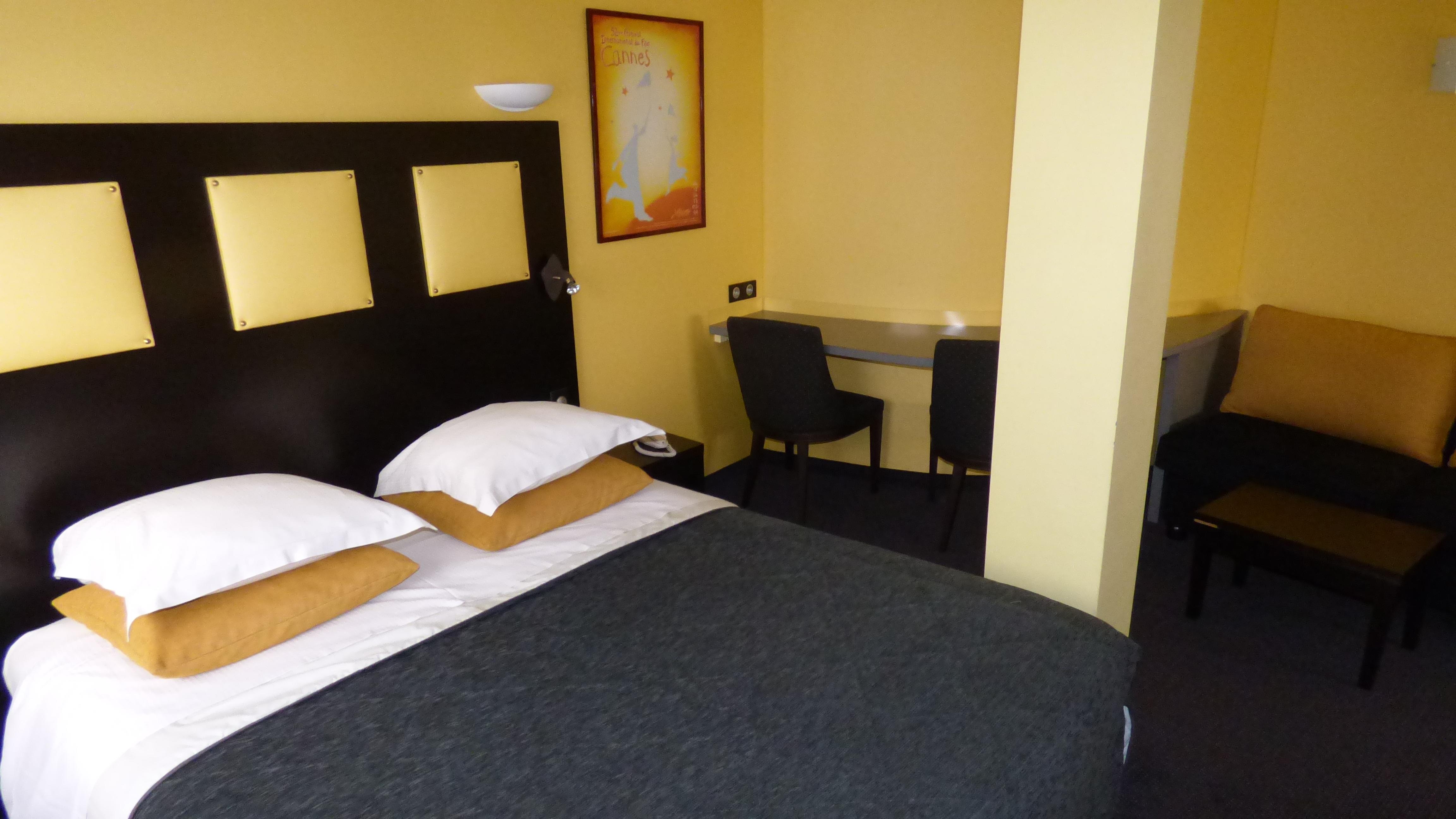 Hotel L'olivier - Piscine & Parking