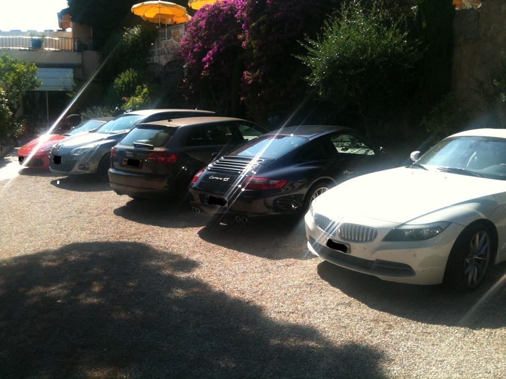 L'olivier - Piscine & Parking