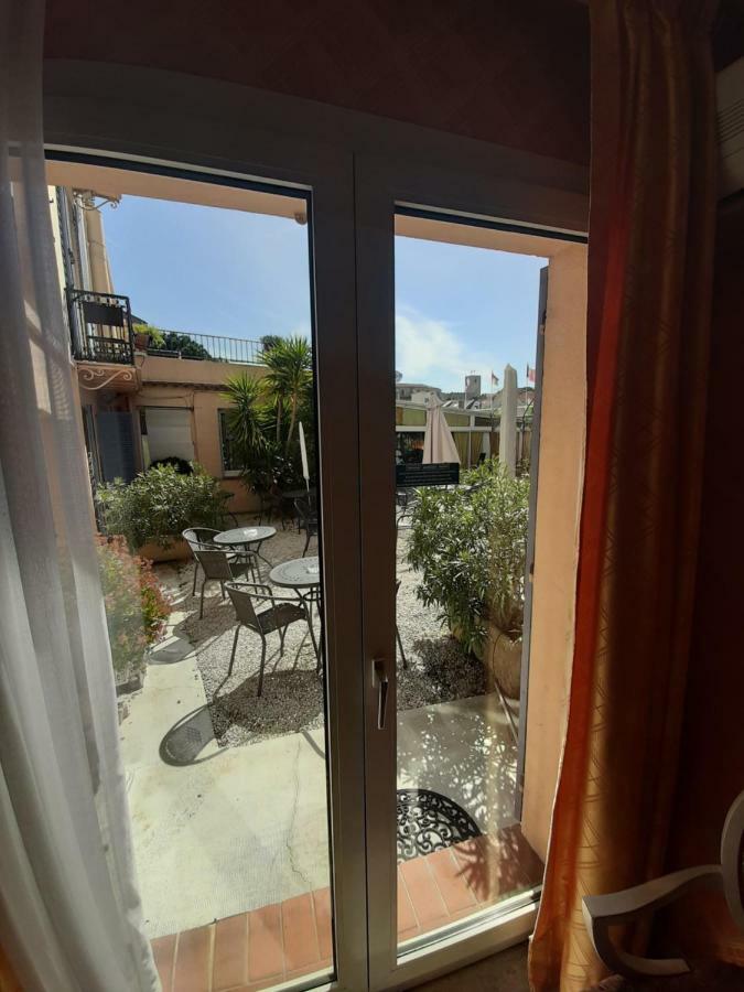 Hotel L'olivier - Piscine & Parking Cannes