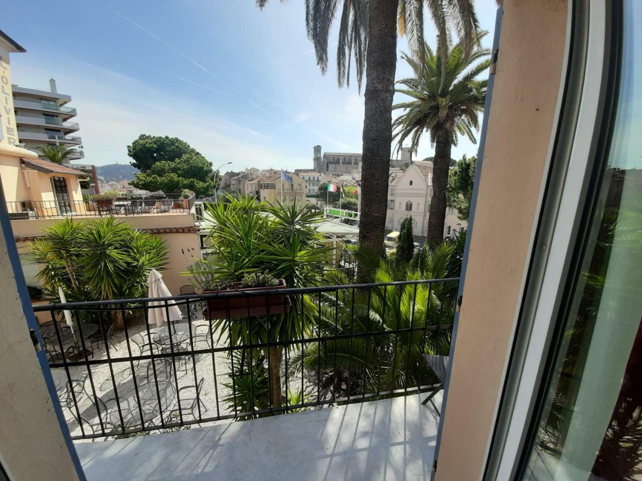 L'olivier - Piscine & Parking Cannes