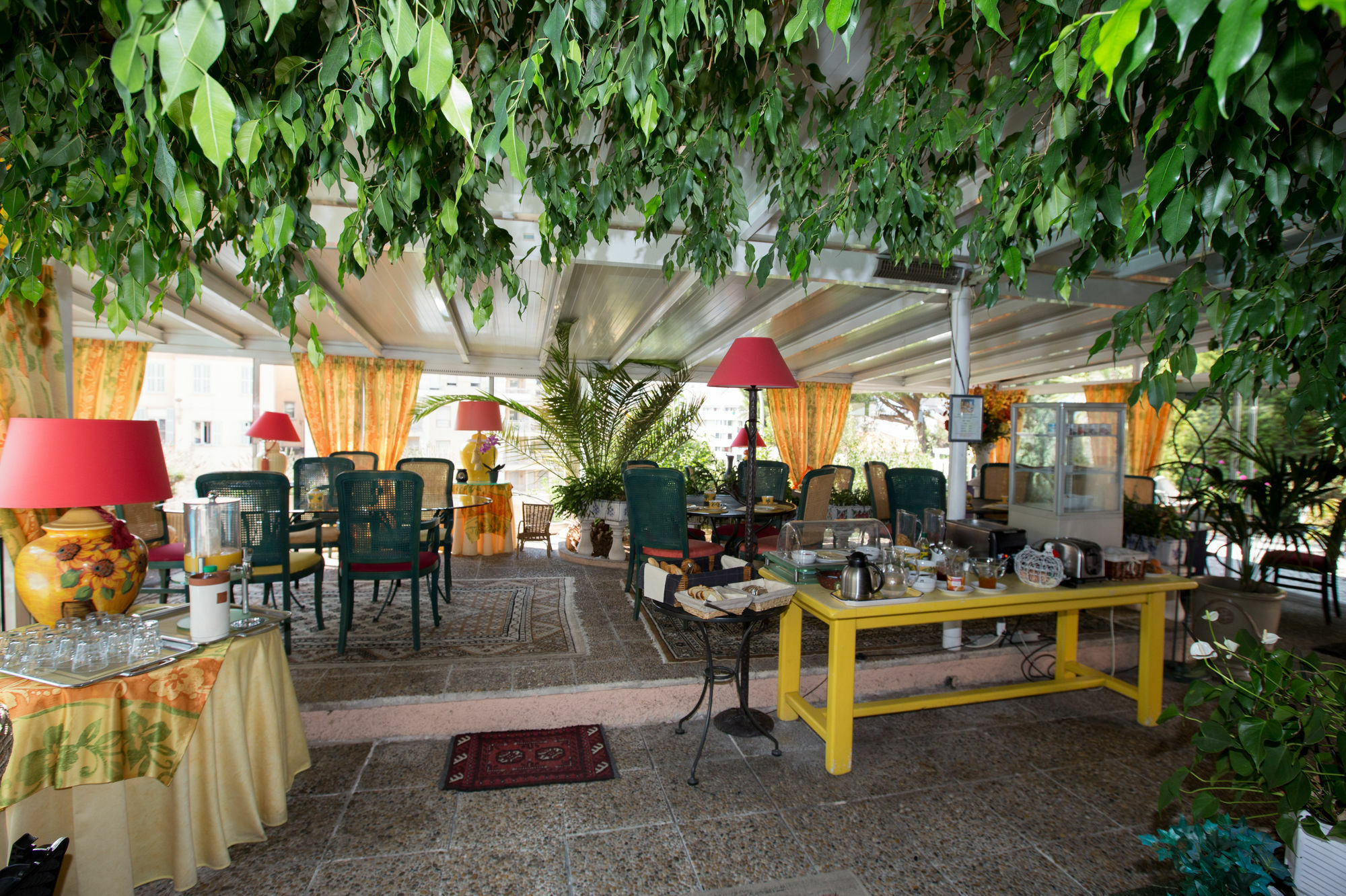 Hotel L'olivier - Piscine & Parking